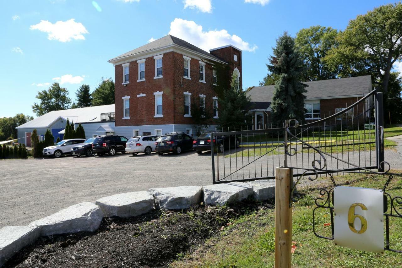 Empire Inn And Suites Bloomfield Exterior photo